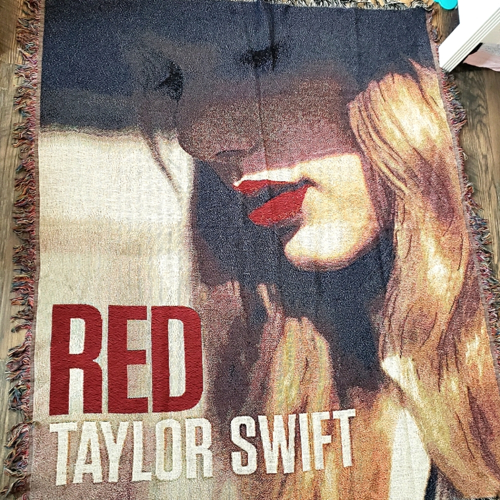 TAYLOR SWIFT BLANKET TAPESTRY WOVEN RED 50" X 60